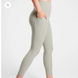 Athleta Salutation Stash 7/8 Tights Sage Green Small